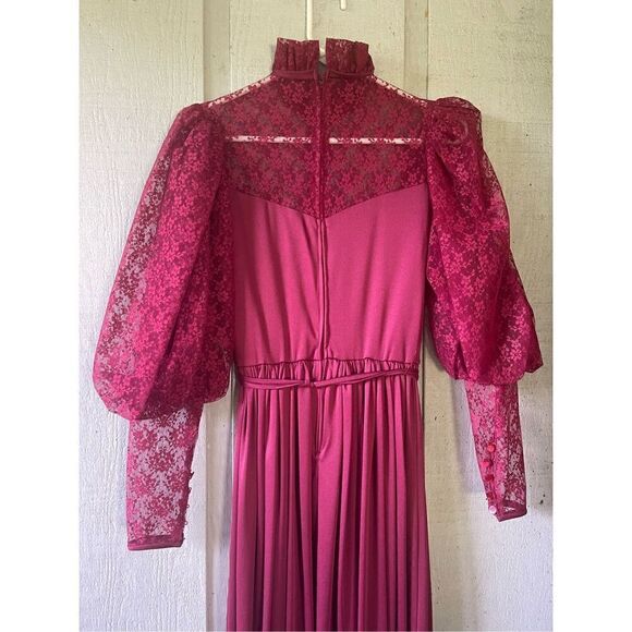 Creations by Aria 1970’s Vintage Victorian Lace Burgandy Pleated long dress Sz 7 - Picture 12 of 16